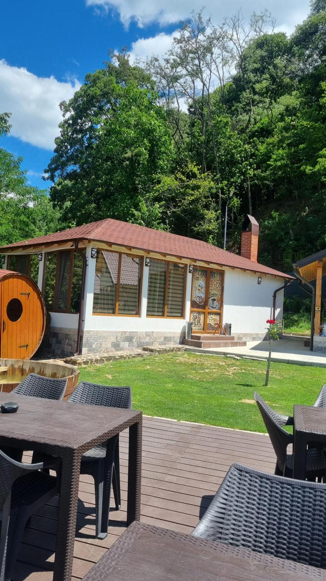 La Maria Si Ioana Apartment Curtea De Arges Exterior photo