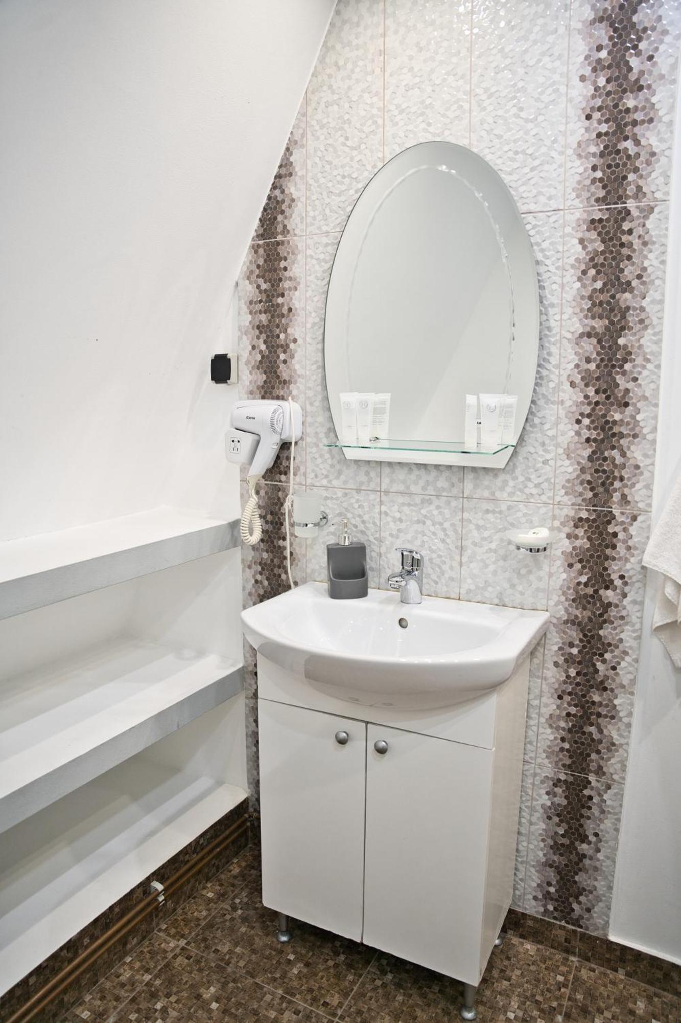 La Maria Si Ioana Apartment Curtea De Arges Room photo